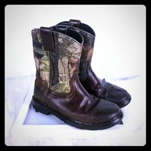 Ariat Youth Sz 2 4LR Camoflague Cowboy Boots